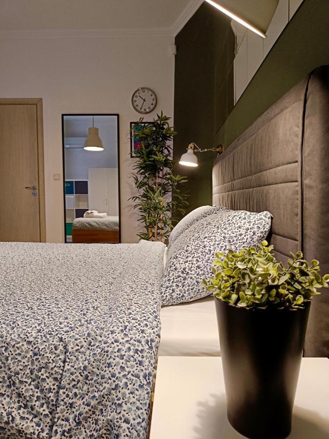 Newly Refurbished Apartment In The City Center Sofia Buitenkant foto