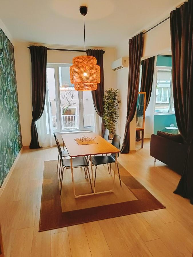 Newly Refurbished Apartment In The City Center Sofia Buitenkant foto